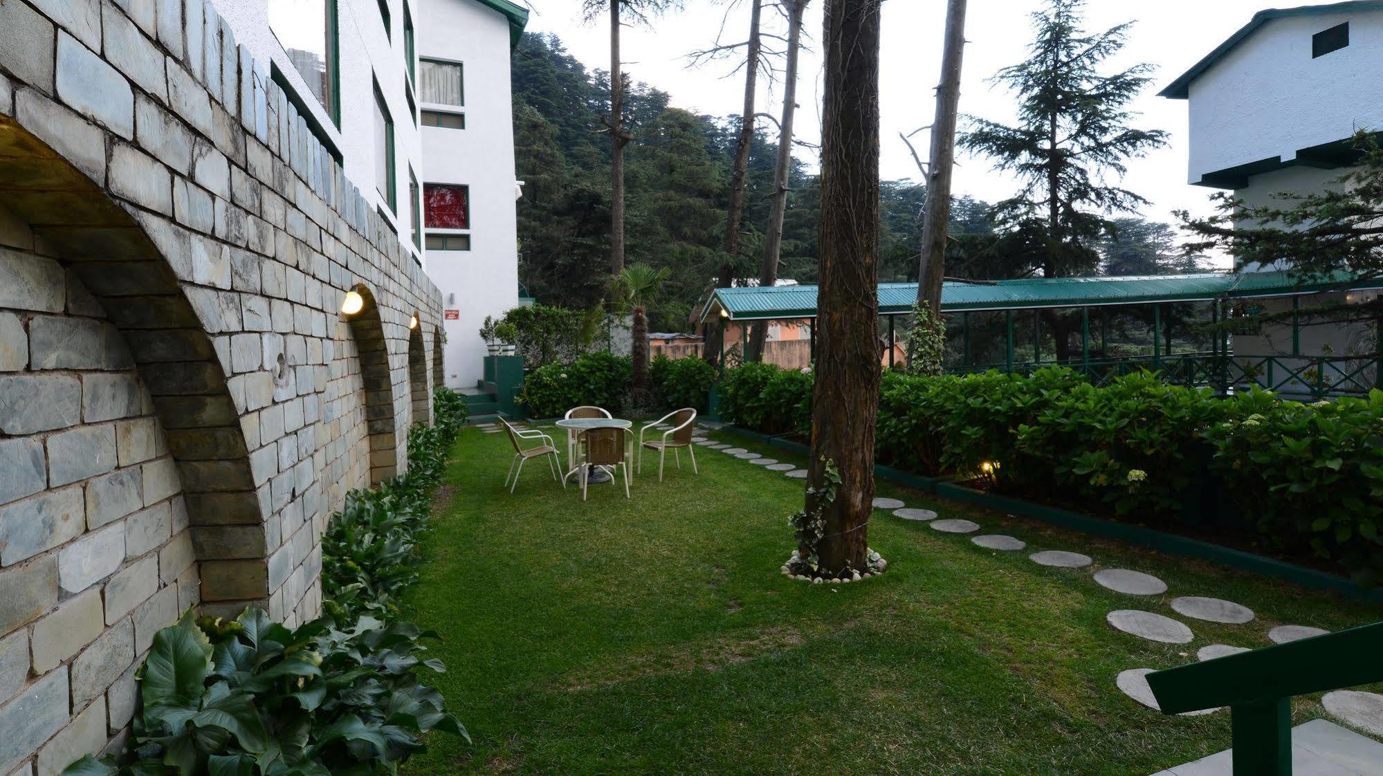 Honeymoon Inn Шімла Екстер'єр фото