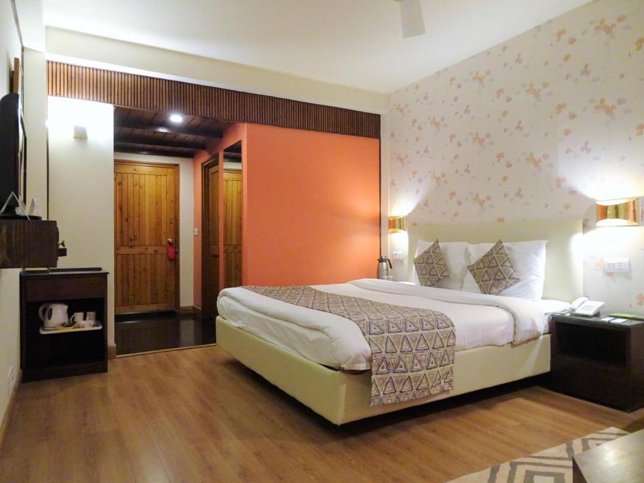 Honeymoon Inn Шімла Екстер'єр фото